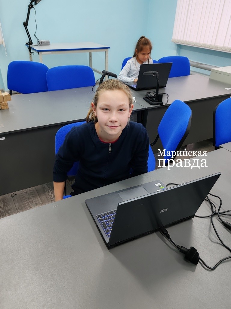 Ученица четвертого класса Арина Смирнова собрала дрон раньше всех 1.jpg