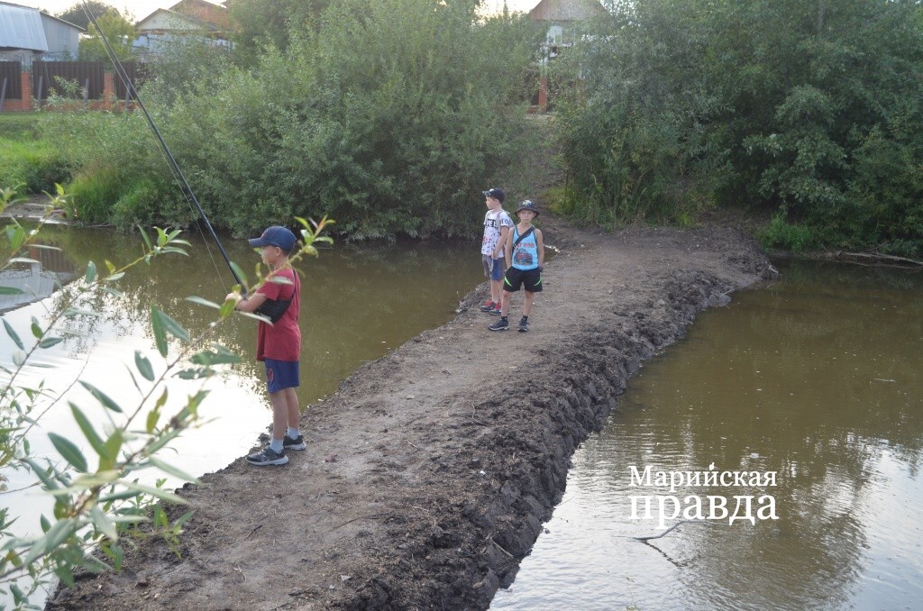 Так переход выглядел изначально - просто земляная насыпь..jpg