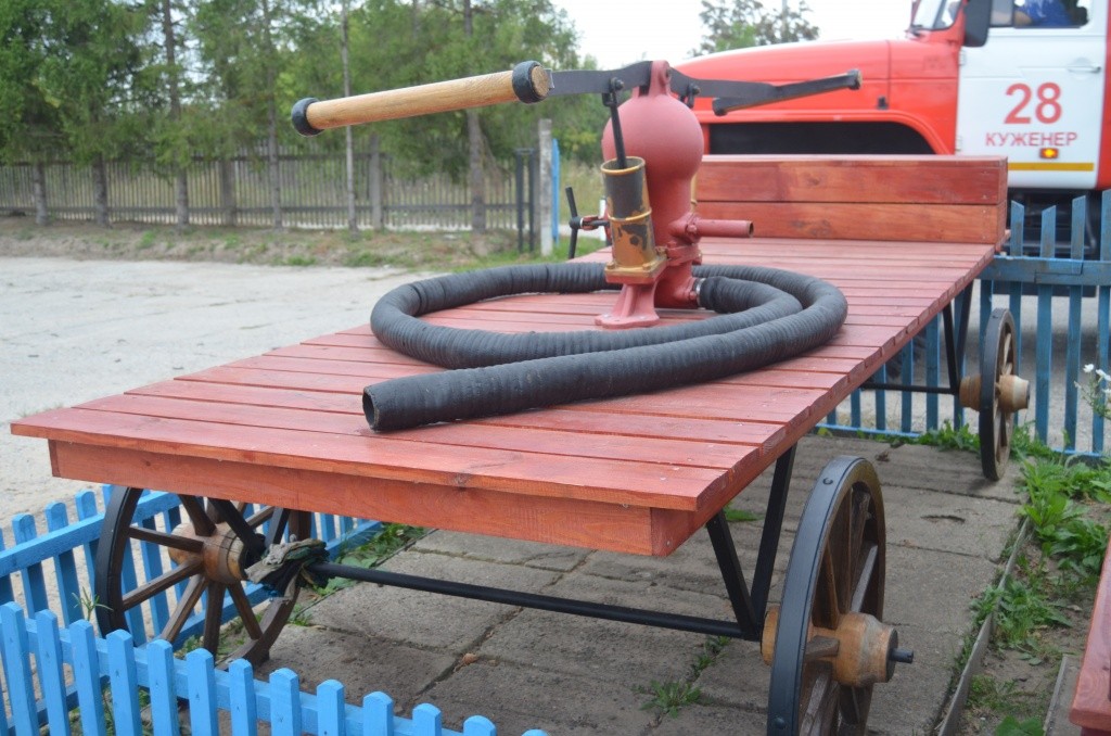 Вот так выглядит пожарный ретро- экипаж.JPG