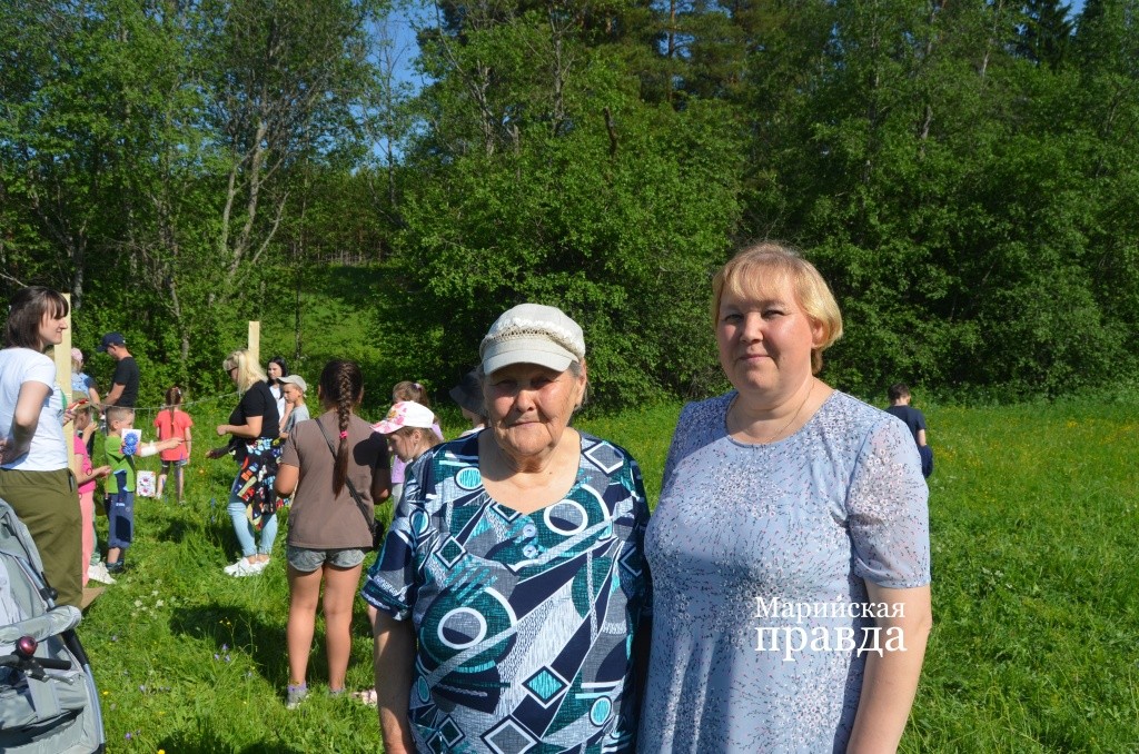 В семье Росляковых сегодня отмечают юбилеи мамы и дочери..jpg