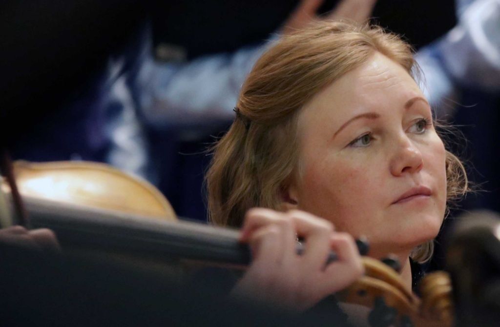 Во время спектакля. Флейтистка Светлана Шапкина.jpg