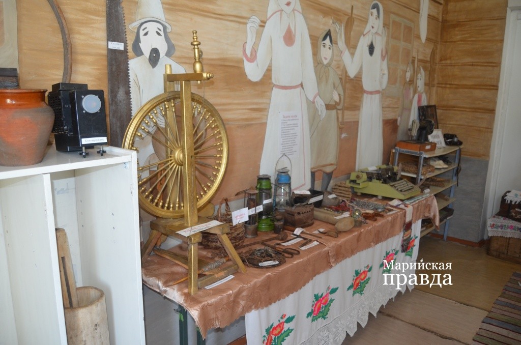 В библиотеке есть свой музей..jpg