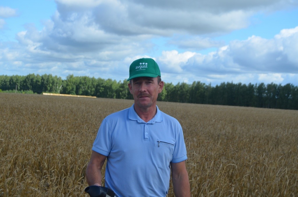 Главный агроном сельхозартели Анатолий Курбатов.JPG