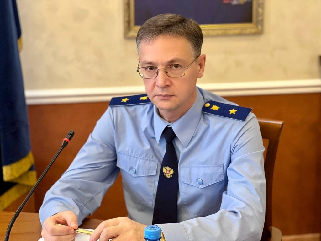 Дмитрий Талипов 30 лет служит в прокуратуре. (Фото предоставлено пресс-службой прокуратуры РМЭ).