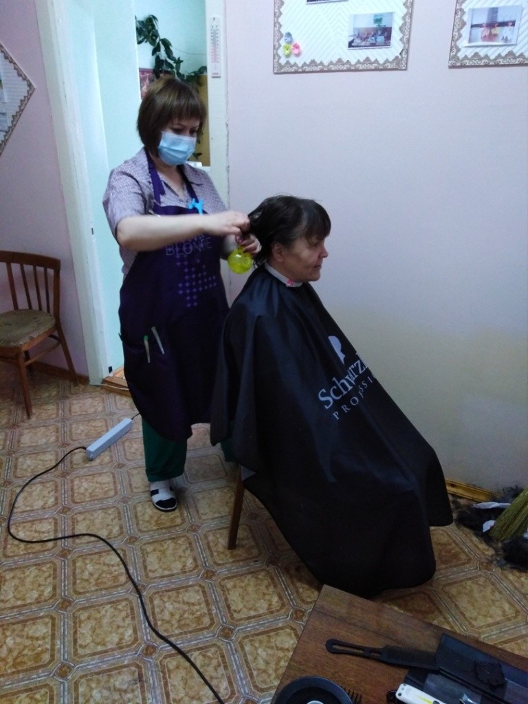 В Новоторъяльском центре клиентками стали пенсионерки. (Фото КЦСОН в Новоторъяльском районе). В Новоторъяльском центре клиентками стали пенсионерки. (Фото КЦСОН в Новоторъяльском районе).