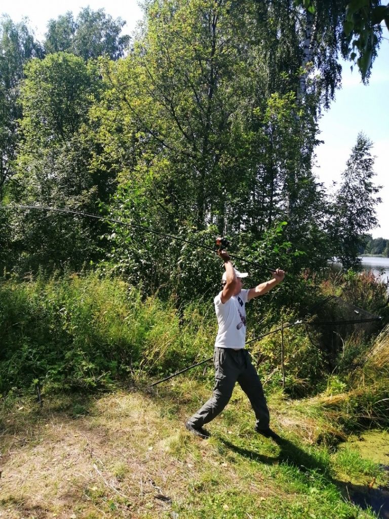 Забросить в точку лова требыет точности и навыков