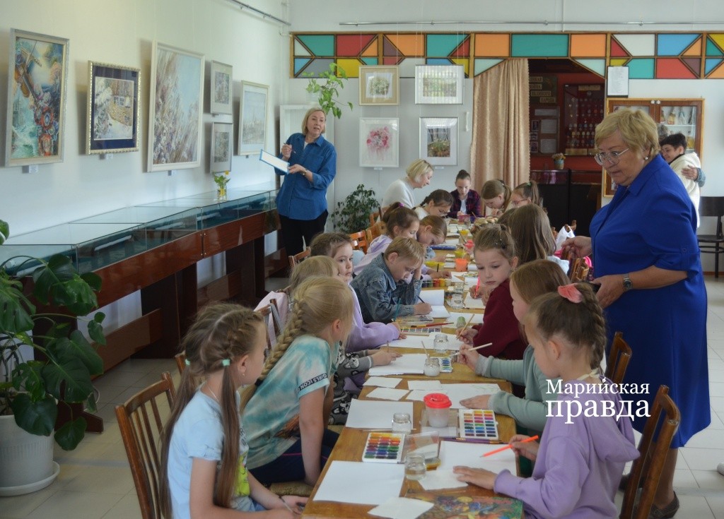 Детишек, желающих поучаствовать в мастер-классе было много..jpg