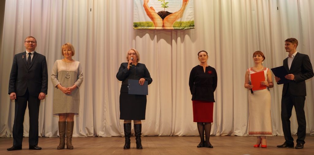 На конкурсе детского творчества «Самырык тукым» («Молодое поколение») 