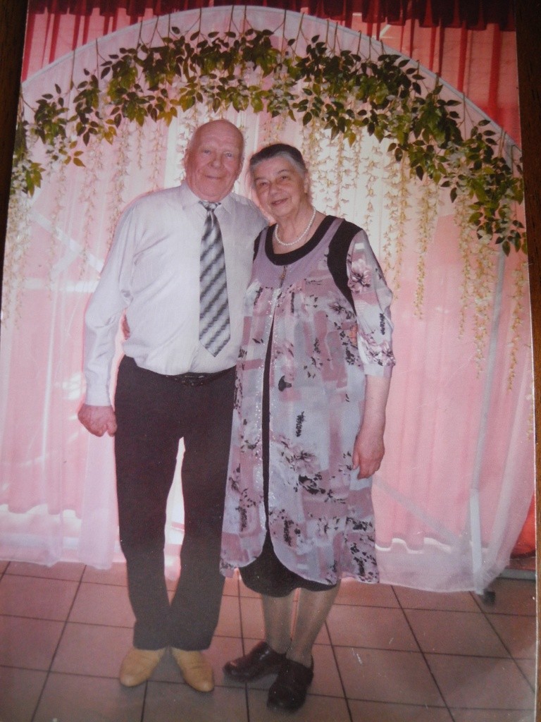 Пенсионеры познакомились в отделении дневного пребывания "Ветеран". (Фото предоставлено Еленой Наякшиной).