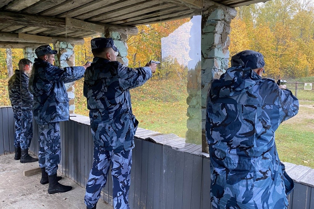 На огневом рубеже. (Фото предоставлено пресс-службой ведомства). На огневом рубеже. (Фото предоставлено пресс-службой ведомства).
