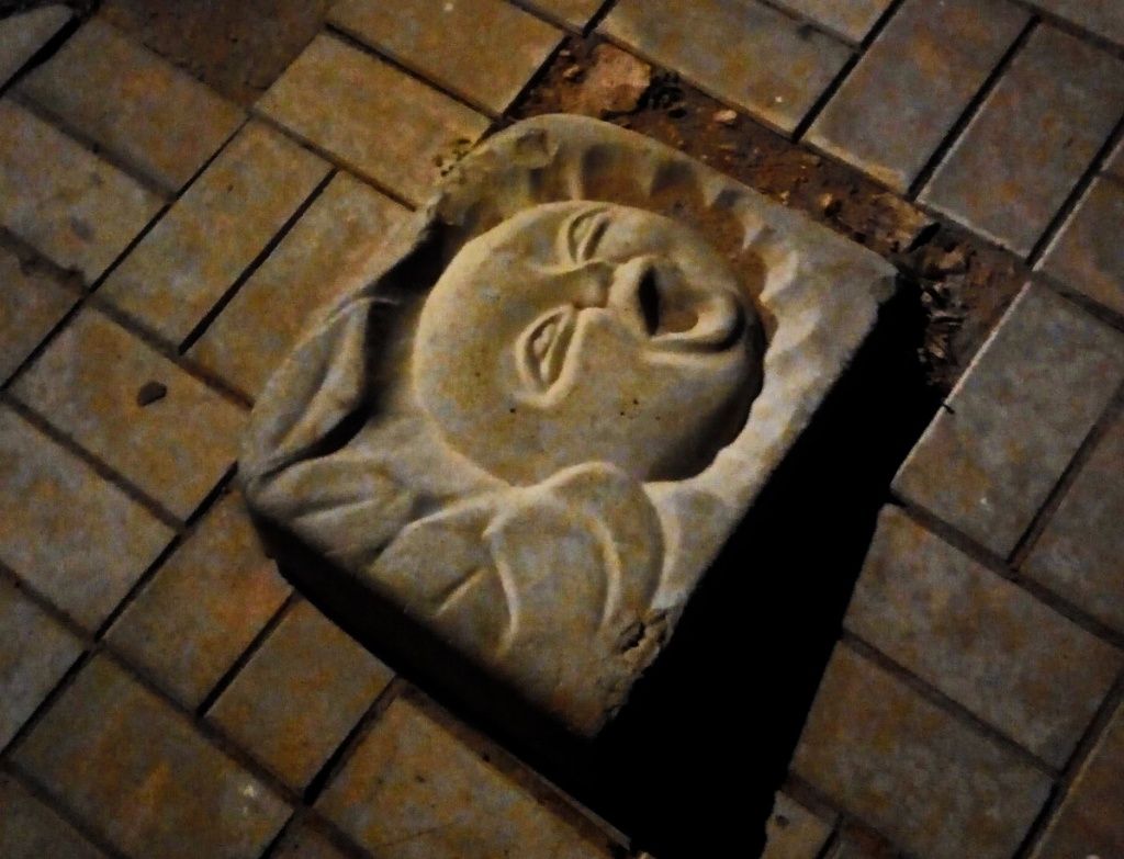 Как вам? С одной стороны выглядит весело, с другой... необычно. 11111.jpg