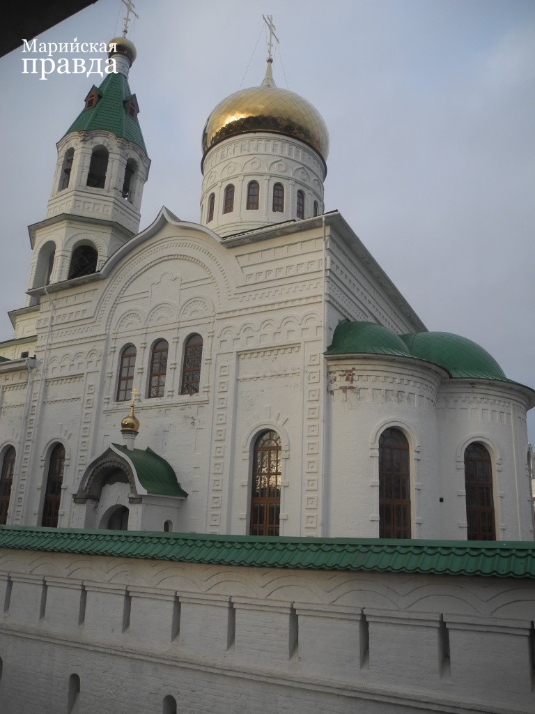 Возрождающийся Входо-Иерусалимский храм на улице Вознесенской. (Фото Натальи Кулишовой).