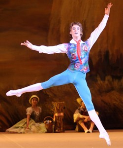 Клим Ефимов. Фото с официального сайта Большого театра.jpg Клим Ефимов. Фото с официального сайта Большого театра.jpg