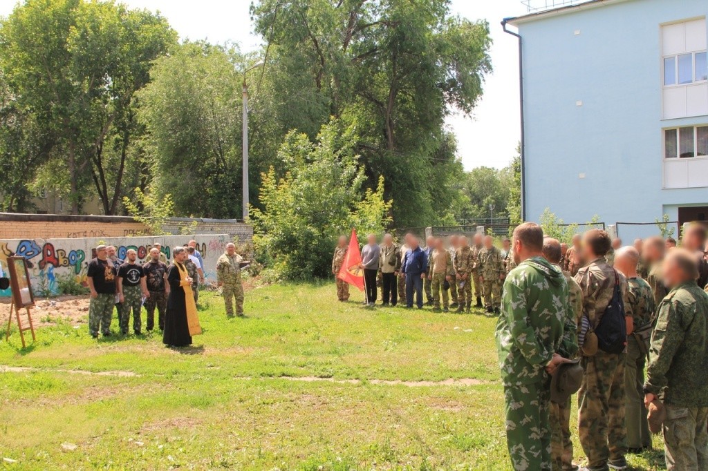 Торжественные проводы. (Фото пресс-службы Волжского войскового казачьего общества предоставлено Андреем Фещуковым).