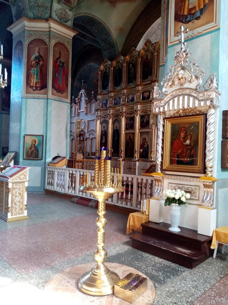 Старинная Смоленская икона Божией Матери - святыня собора (Фото Натальи Кулишовой).