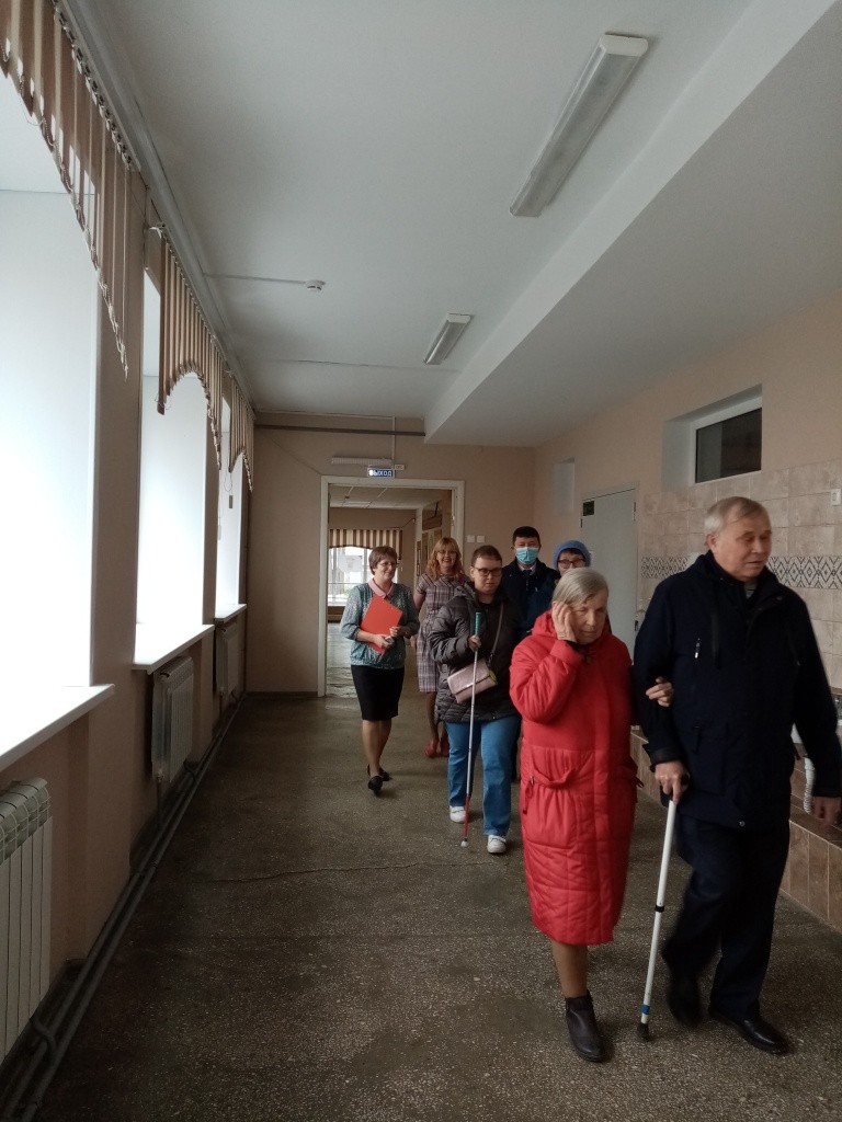 Всех инвалидов встречают и провождают. (Фото Натальи Кулишовой).