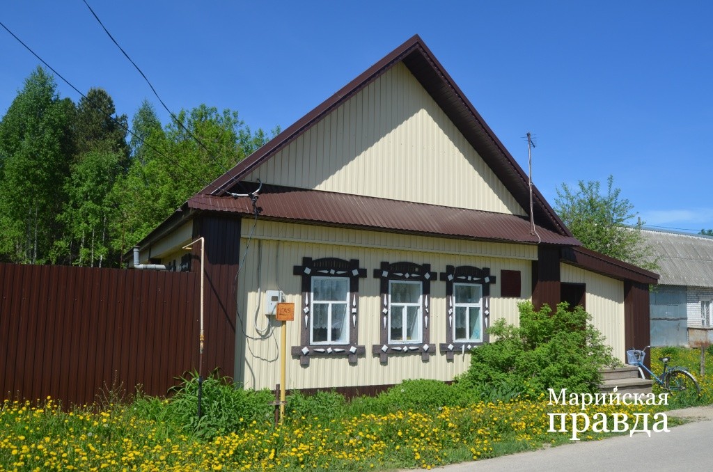 Благодаря помощи сельхозартели Земледелец избушка на курьих ножках превратилась в красавицу. Благодаря помощи сельхозартели Земледелец избушка на курьих ножках превратилась в красавицу 1.jpg