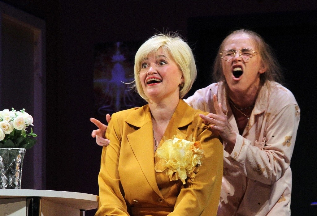 Актерский дуэт получился очень ярким. Фото Валерия Тумбаева.jpg