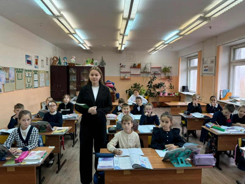 Кристина Морозова в роли учителя