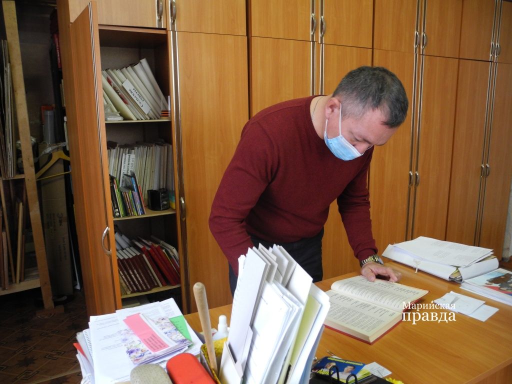 В Книге Памяти района имени Александра Петровича Бастракова не оказалось. (Фото Натальи Кулишовой).