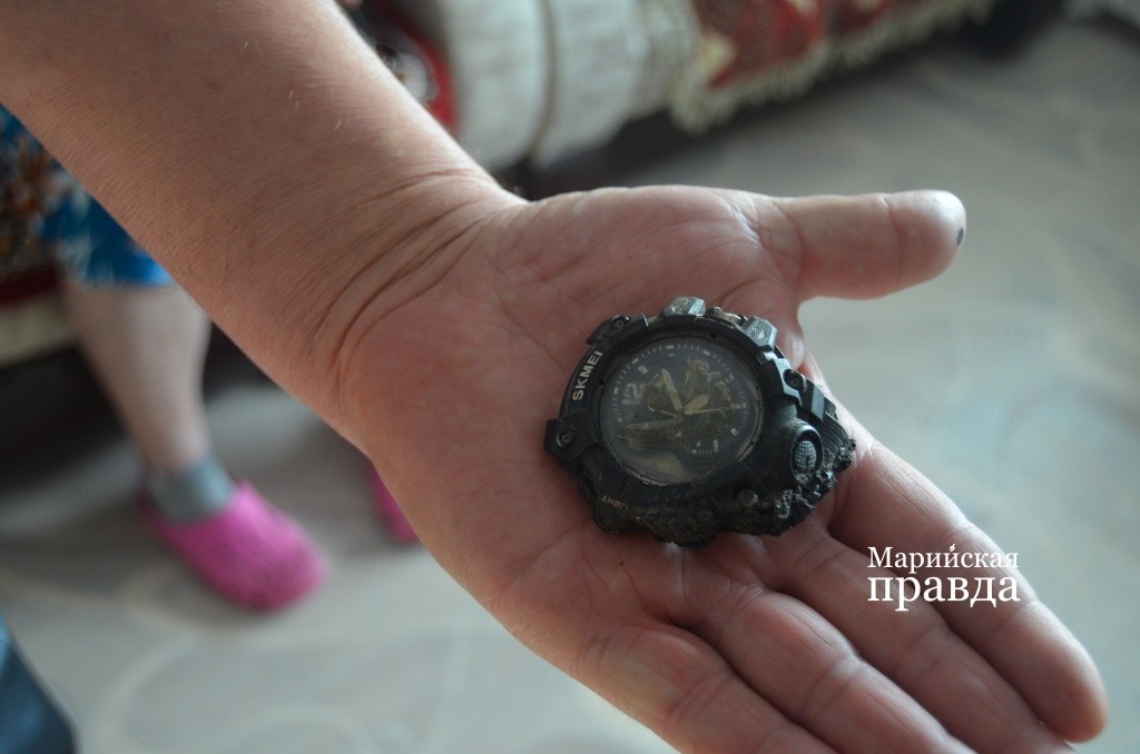 Обгоревшие часы подполковника Алексея Ворожцова..jpg