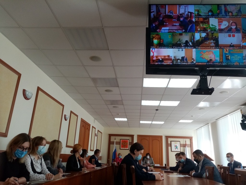 В круглом столе участвовала вся республика. (Фото Натальи Кулишовой).