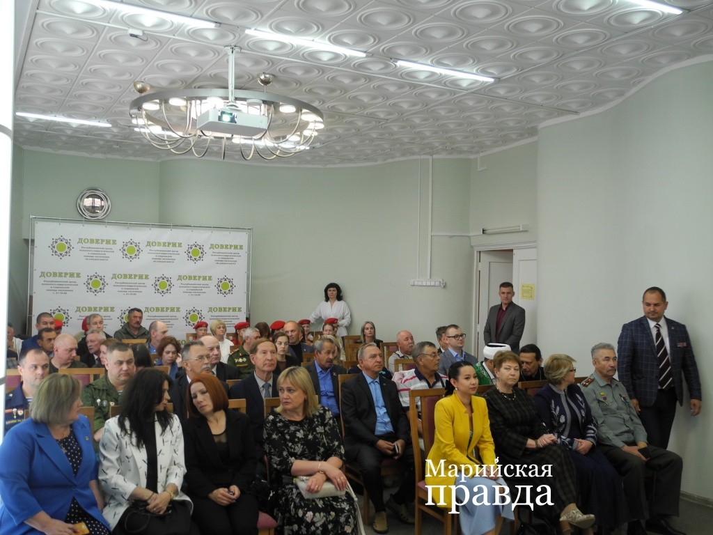 Торжественная церемония открытия состоялась в центре "Доверие". (Фото Натальи Кулишовой/"Марийская правда").