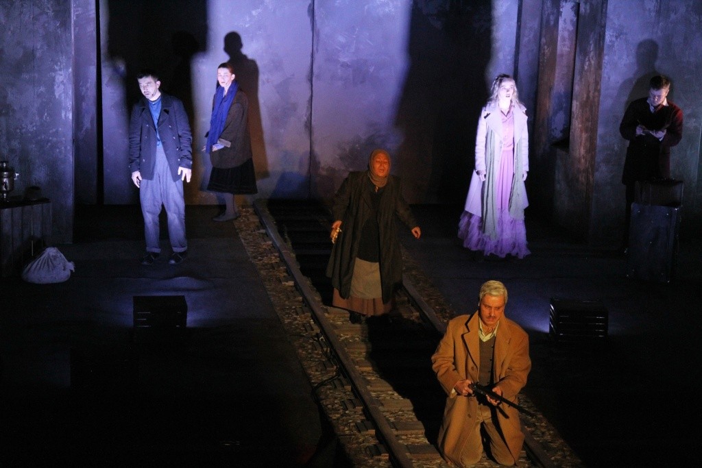 Режиссер спектакля Дядя Ваня театра им. Шкетана Степан Пектеев был удостоен специальной премии жюри За современное осмысление классики. Фото Валерия Тумбаева.jpg