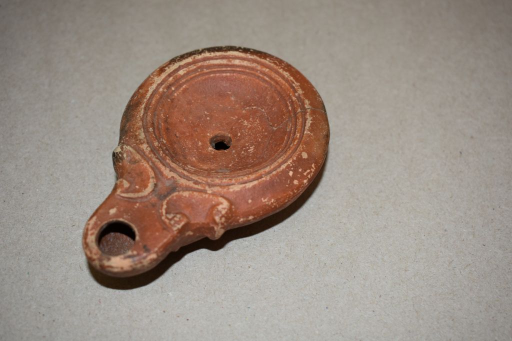 Глиняный светильник, II-III вв.