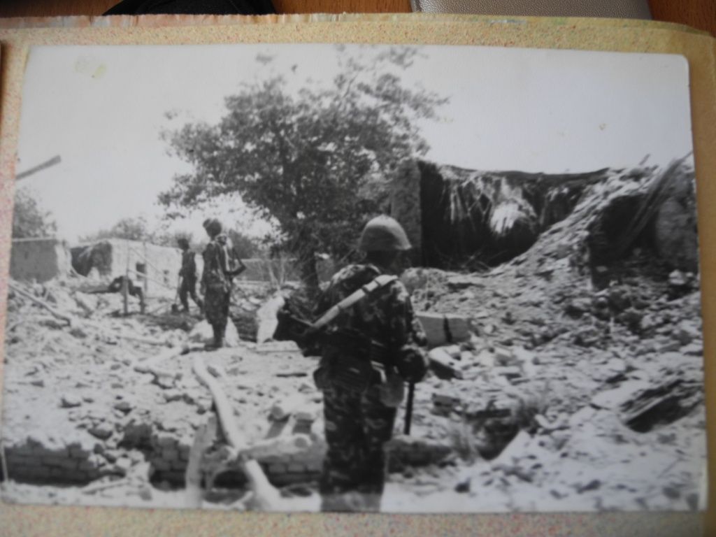 По выжженной земле. (Фото предоставлено Вячеславом Тороповым).