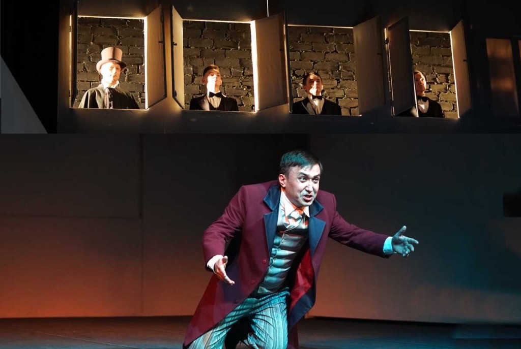 .jpg Своих героев нужно всегда оправдывать...Чичиков - засл.арт. РМЭ А. Кожевников.jpg