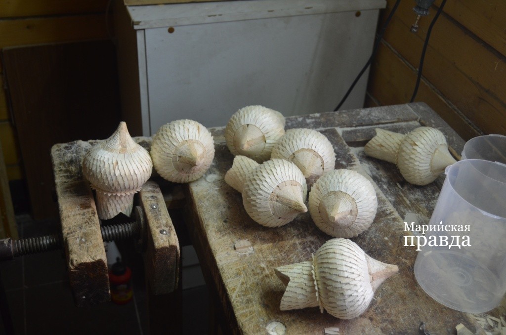 Выточить и одеть маковки лемехами - очень кропотливая работа..jpg