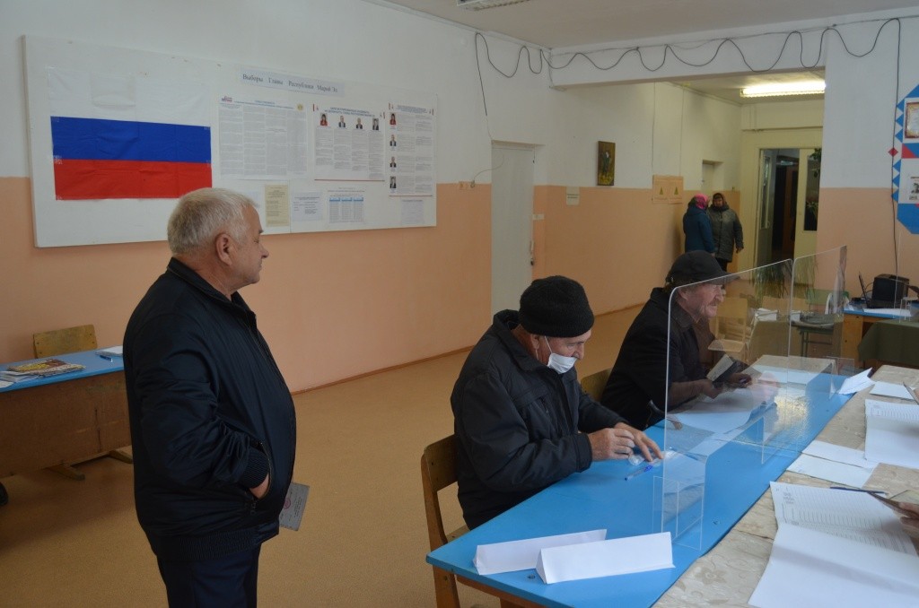 На голосование приехали жители деревни Ерошкино.jpg