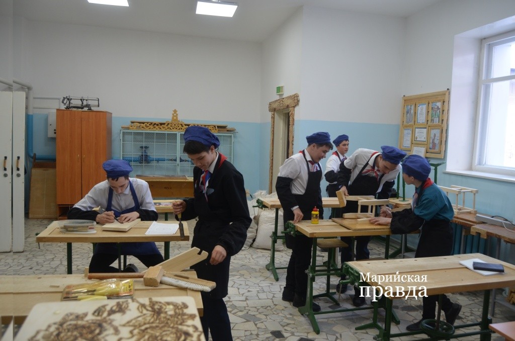 Как признались ученики в разговоре, им очень нравится столярное дело. Как признались ученики в разговоре, им очень нравится столярное дело 1.jpg