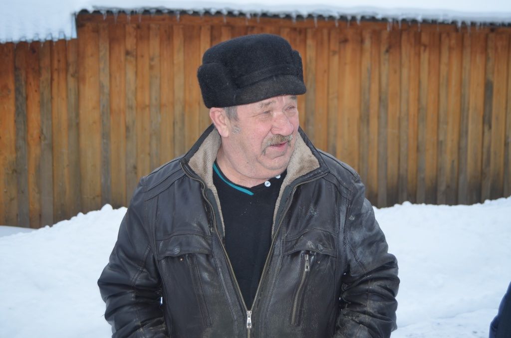 Пенсионер Алексей Федоров староста с большим стажем и сварщик от Бога.JPG