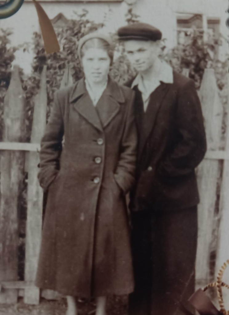 Михайловы.Волжск.В молодости. 1.jpg Михайловы.Волжск.В молодости. 1.jpg