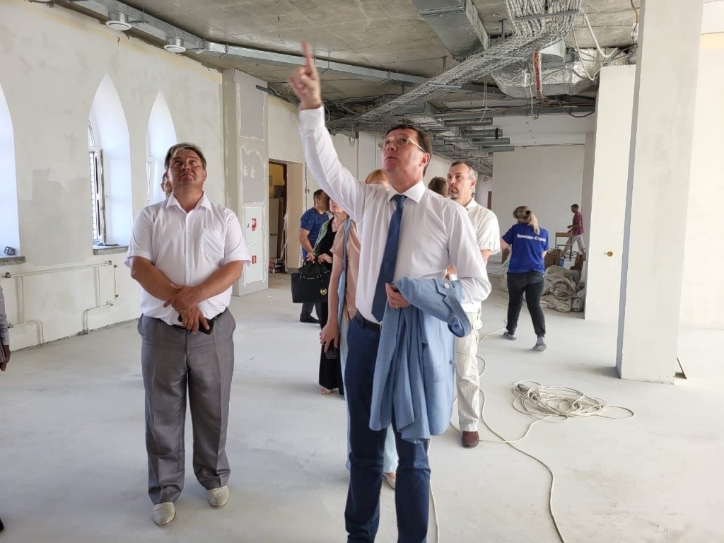 Будни министра. Фото с личной страницы К. Иванова в соцсети ВК.jpg