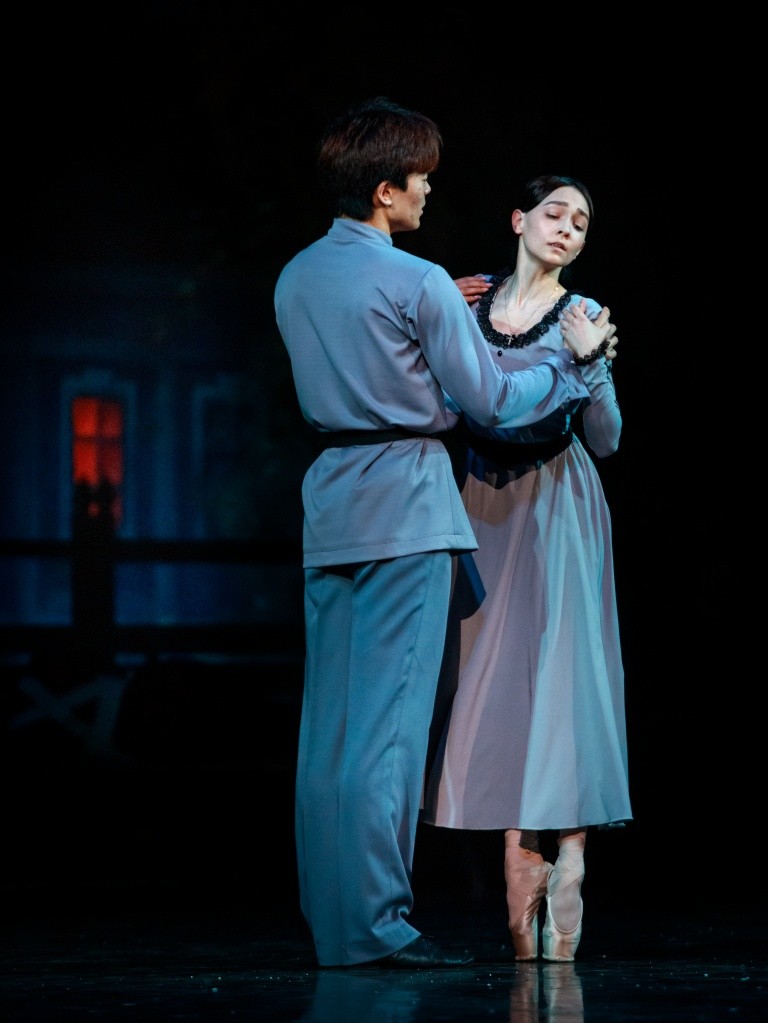 Анюта - Елена Раськина, Студент- Итару Нада.jpg