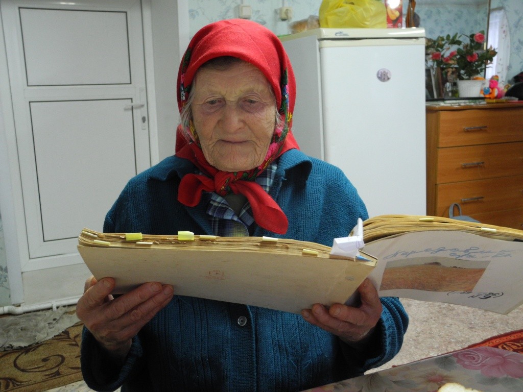 Воспоминания - вот, чем дорожит Татьяна Никитична. (Фото Натальи Кулишовой).