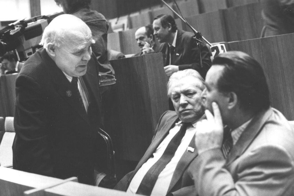 Самым ярым противником закона о разгосударствлении в 90-е годы в Марий Эл стал Леонид Яковлев, избранный депутатами председателем комиссии Госсобрания по приватизации. Фото из архива Госсобрания.