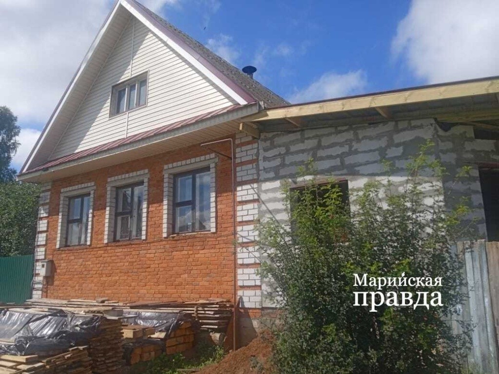 В деревне есть и новостройка. В деревне есть и новостройка..jpg