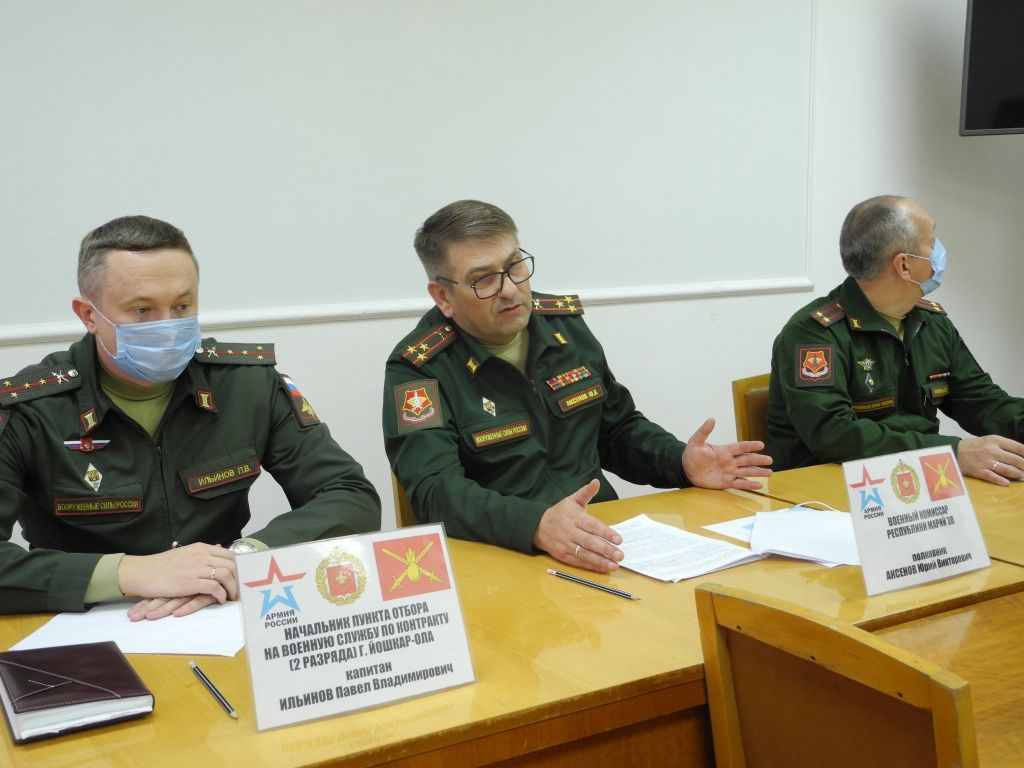 Первая пресс-конференция в должности военкома Марий Эл. (Фото Натальи Кулишовой).