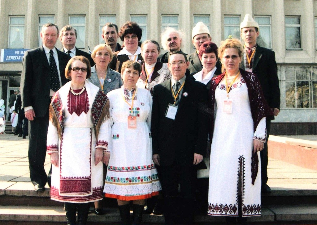 Делегация Сернурского района на VII Всероссийском съезде народа мари. 2008 год. Фото предоставлено Всемарийским советом.jpg
