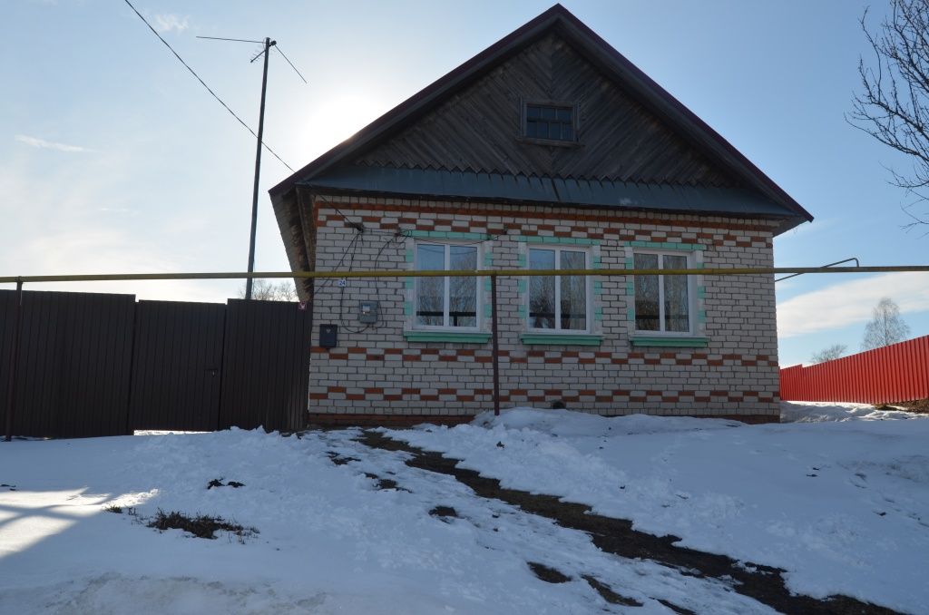 Этот дом супруги Одинцовы построили больше 30 лет тому назад.JPG