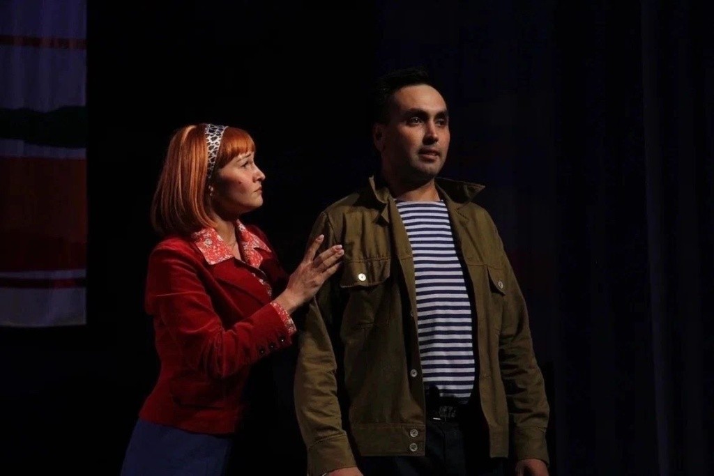 почтальонка Варя.jpg