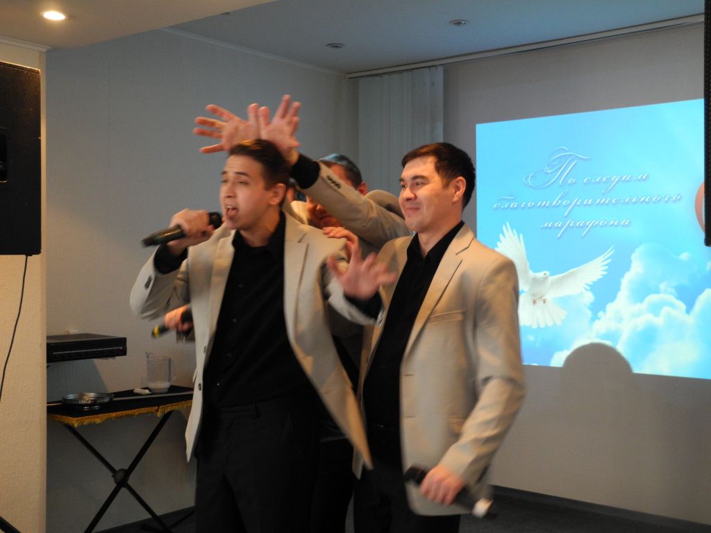 мужской квартет Артикли зажег зал (2).JPG