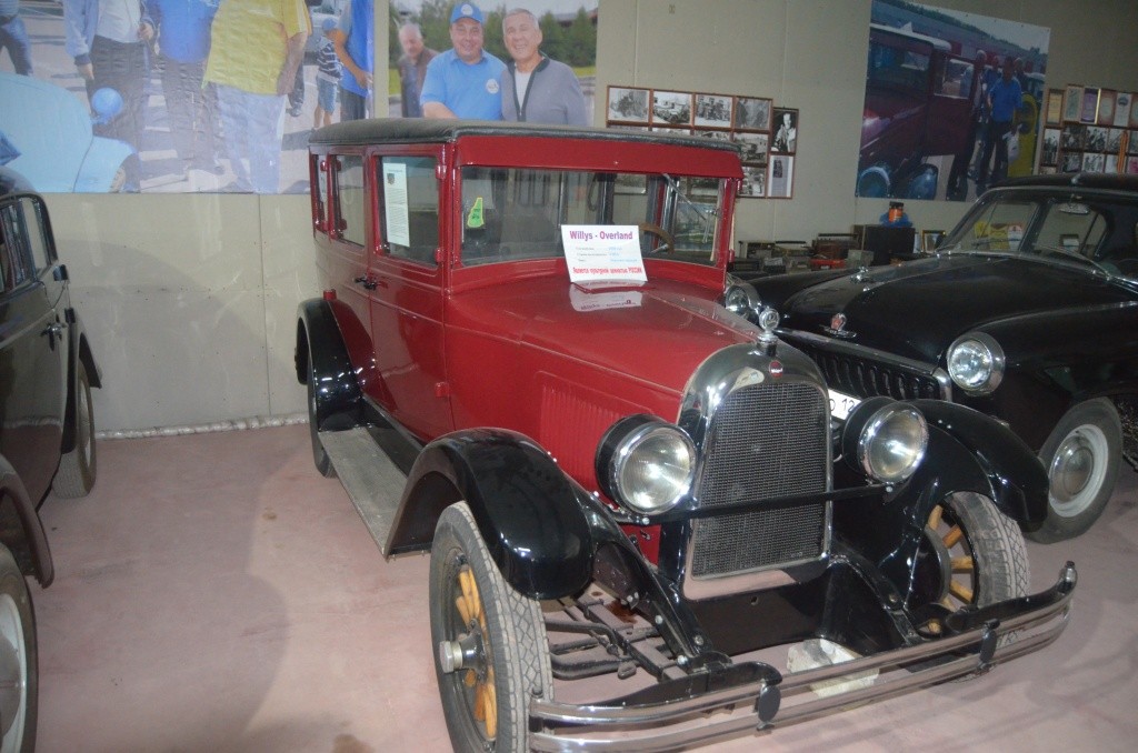 Виллис очень элегантный автомобиль.JPG