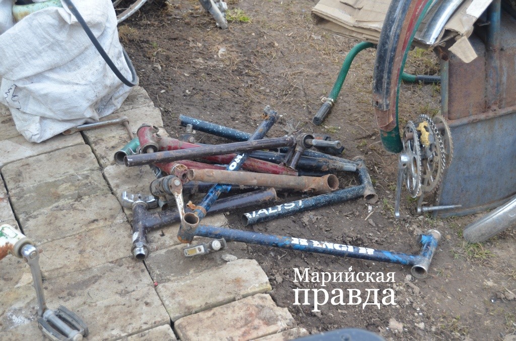 Рукастый веломастер не выбрасывает ничего из отслуживших свой век агрегатов - может пригодиться 1.jpg Рукастый веломастер не выбрасывает ничего из отслуживших свой век агрегатов - может пригодиться 1.jpg