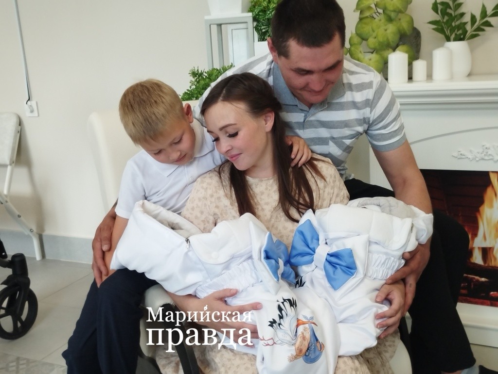 Теперь вся семья в сборе. (Фото Натальи Кулишовой/"Марийская правда"). Теперь вся семья в сборе. (Фото Натальи Кулишовой/"Марийская правда").