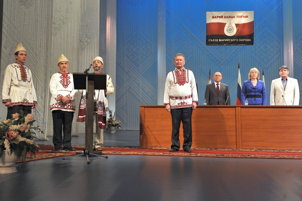 2012 год. IХ Всероссийский Съезд народа мари. Председатель Всемарийского совета Анатолий Иванов..jpg
